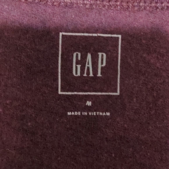 GAP top - Picture 3 of 3